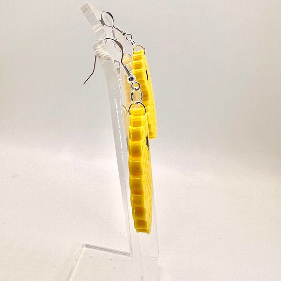 PacMan Earrings - Gamer Earrings - Retro Earrings - Perler Earrings - 90s Y2k - Picture 5 of 9